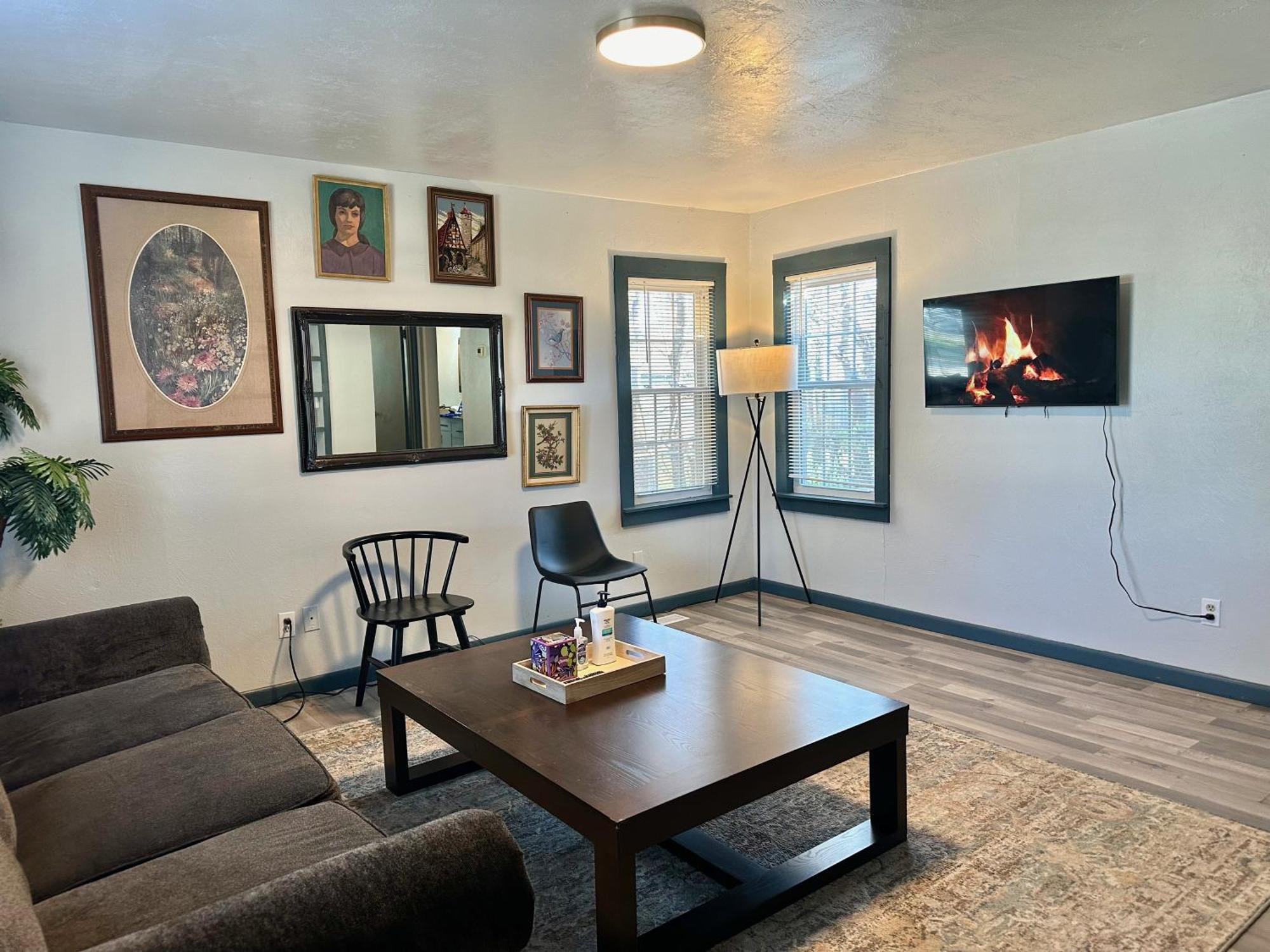 Cozy Winter Getaway With Garden 20-A Villa Oklahoma City Exterior foto