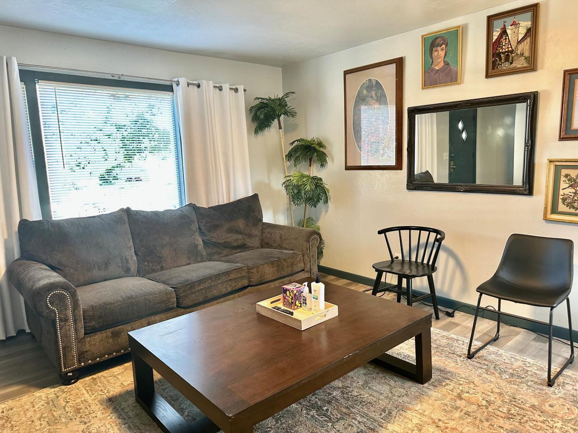 Cozy Winter Getaway With Garden 20-A Villa Oklahoma City Exterior foto